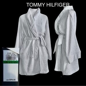 Tommy Hilfiger Embossed Logo Robe Cloud Dancer Super Soft! L/XL Unisex FIRM